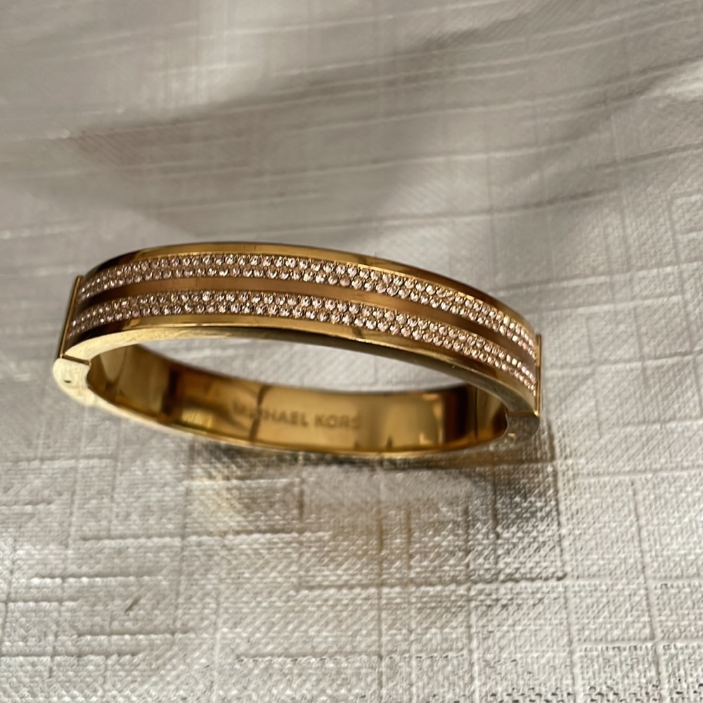 Michael Kors Bangle Bracelet Goldtone - Picture 2 of 5